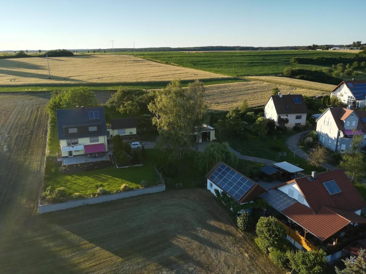 Fewo Haus Hutzelbuck In Idyllisch-Gruner Lage Nahe An Ansbach Exteriör bild