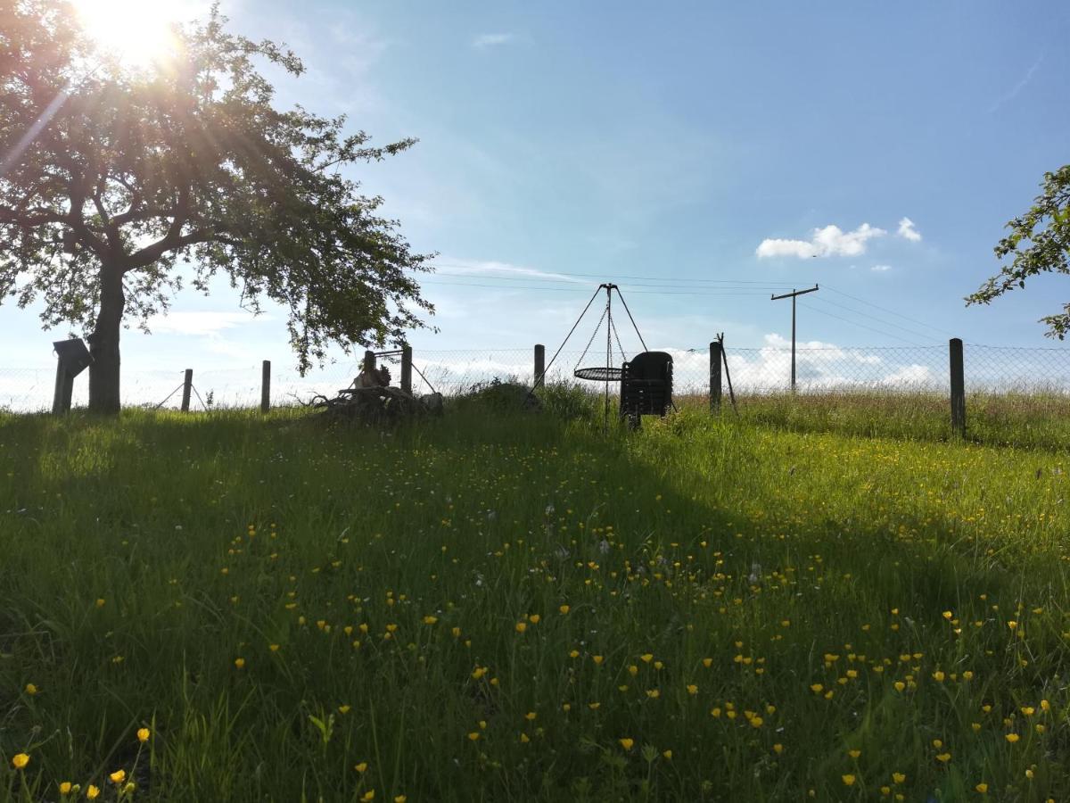 Fewo Haus Hutzelbuck In Idyllisch-Gruner Lage Nahe An Ansbach Exteriör bild