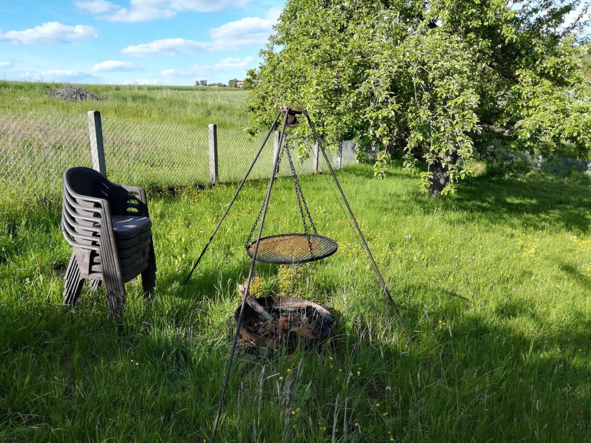 Fewo Haus Hutzelbuck In Idyllisch-Gruner Lage Nahe An Ansbach Exteriör bild